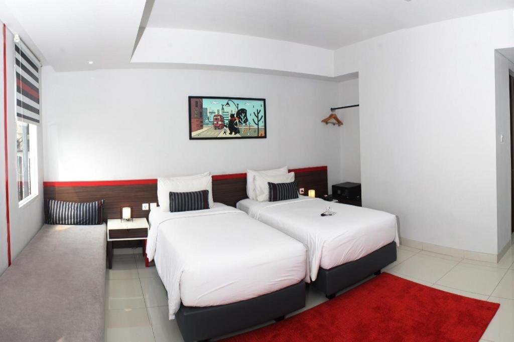 Hi Hotel Senen Jakarta Exterior photo